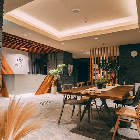 R Hotel Honmachi Osaka Exterior photo